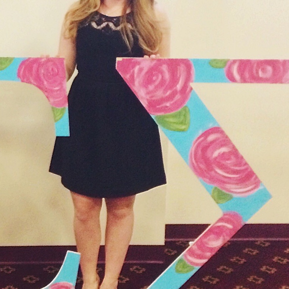 Lilly Pulitzer lace a-like black dress